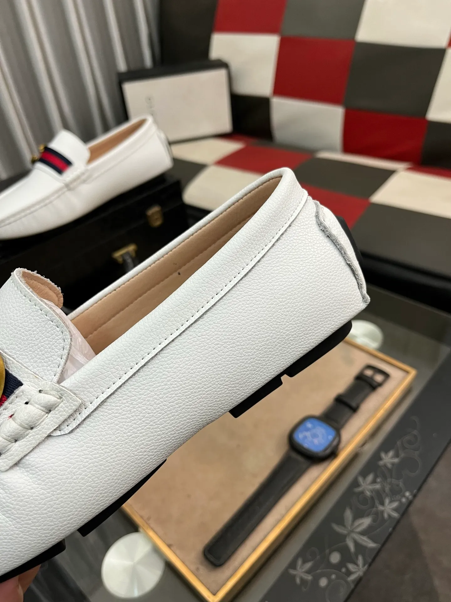 Men's shoes💰400⌚️⌚️【GUCCI Gucci】Original men's casual beanie shoes, original Italian imported special material cowhide embossed➕real first-layer sheepskin lining; equipped with precision stitching to highlight low-key luxury. The comfortable sole design ensures maximum comfort and anti-slip properties. The shoe shape is dignified and the low-key charm is not concealed! Natural and free new urbanism, size: 38-442️⃣Colors available